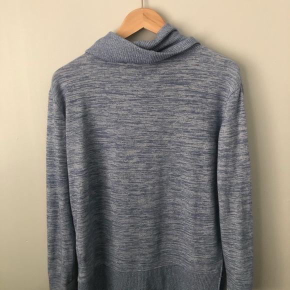 Gap Turtle Neck - Picture 3 of 3